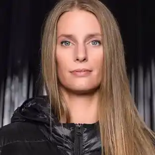 Sonja Moonear