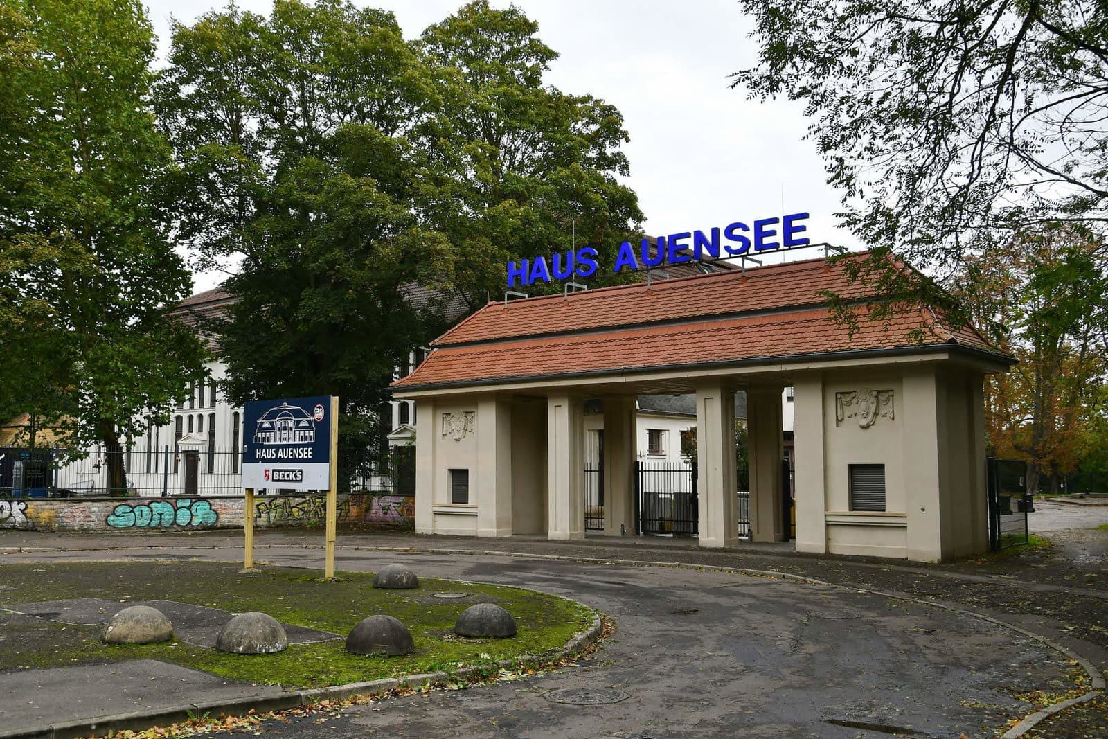Venue 3