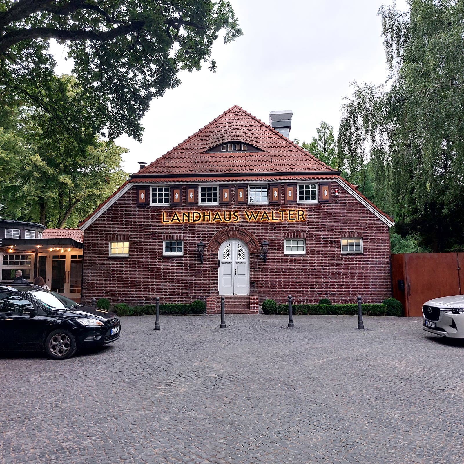 Venue 2