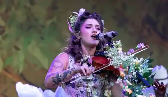 Sierra Ferrell (Singer-Songwriter)