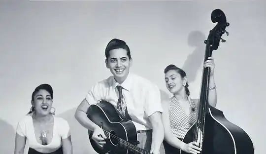 Kitty, Daisy & Lewis