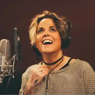 Amy Wadge