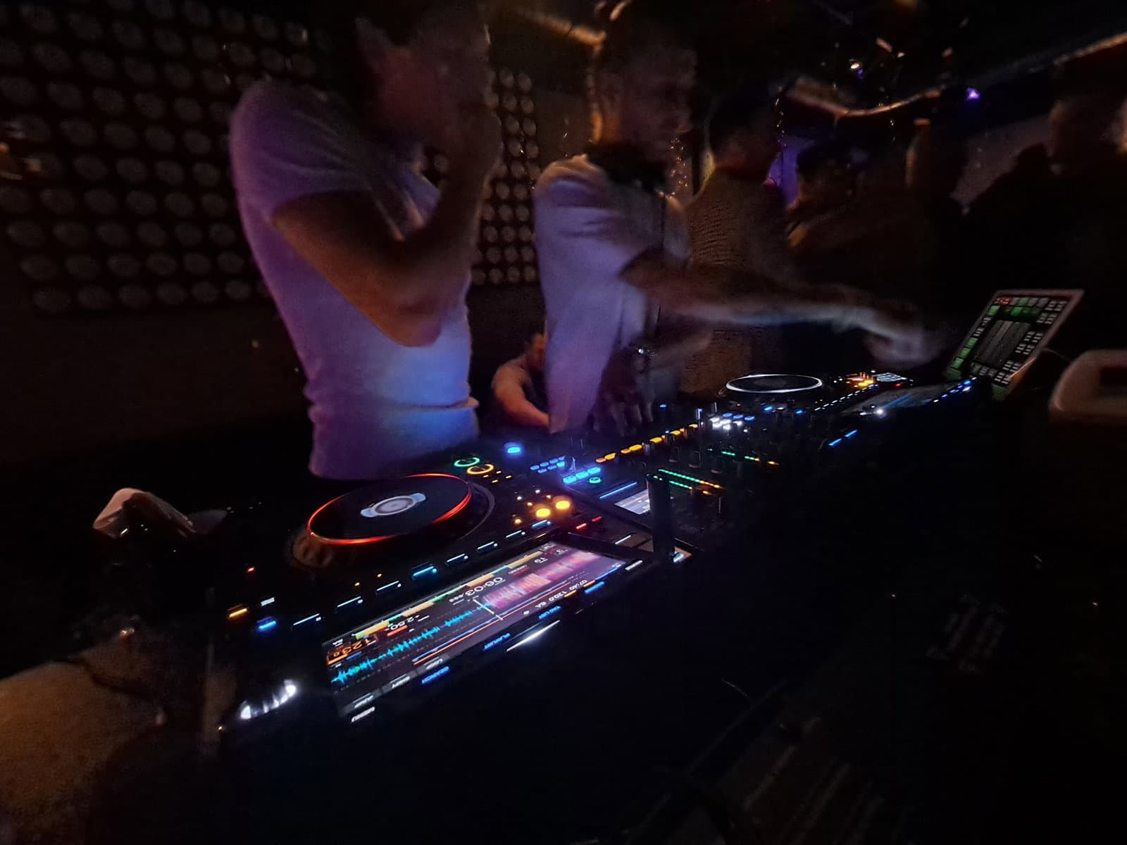 THE DOOR - BOUTIQUE CLUB photo 2