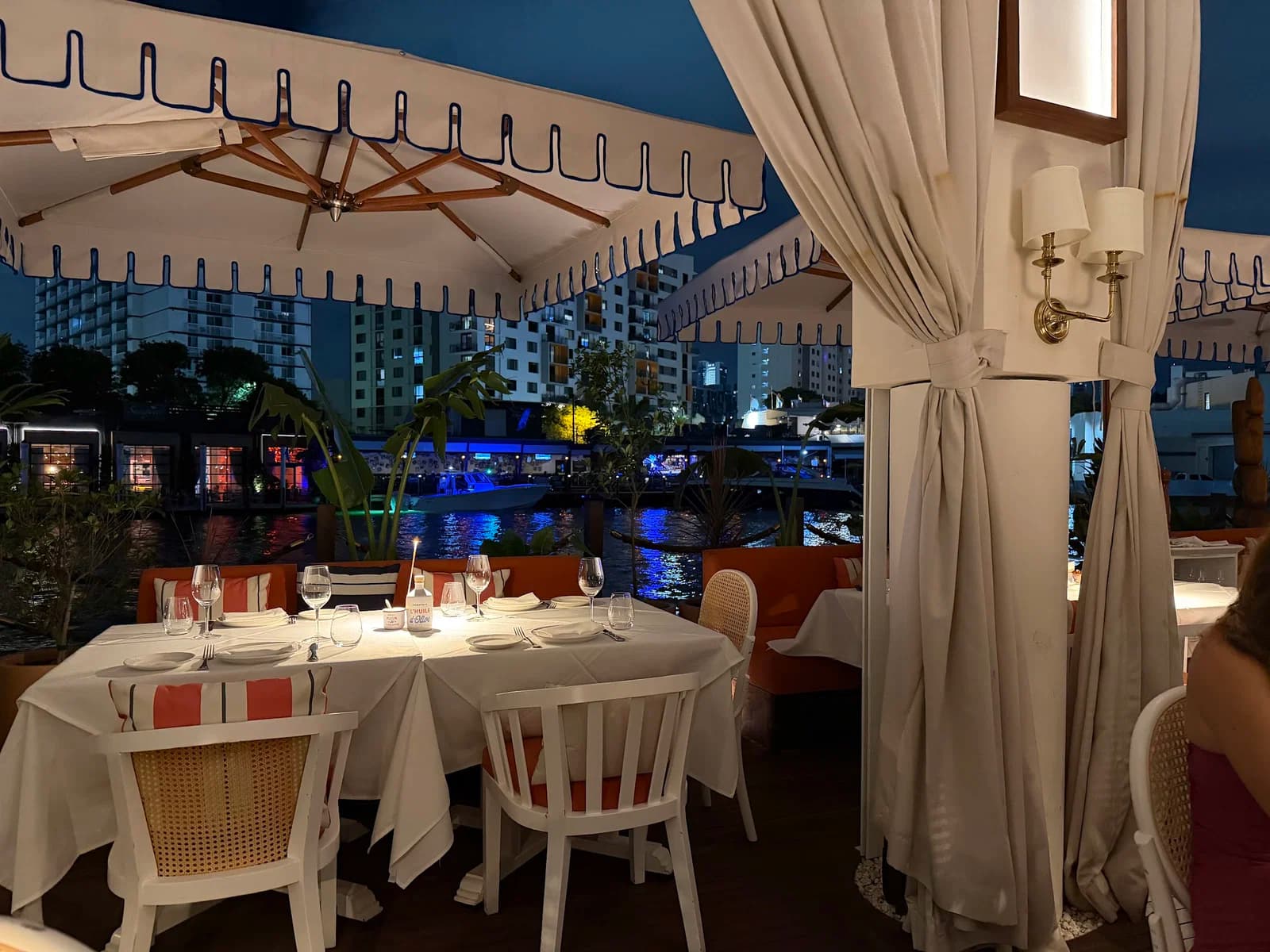 Bagatelle Miami River photo 5