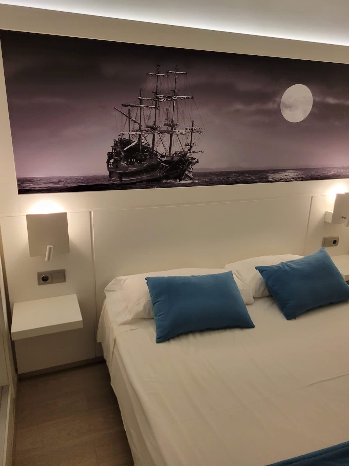 Bora Bora Ibiza photo 2