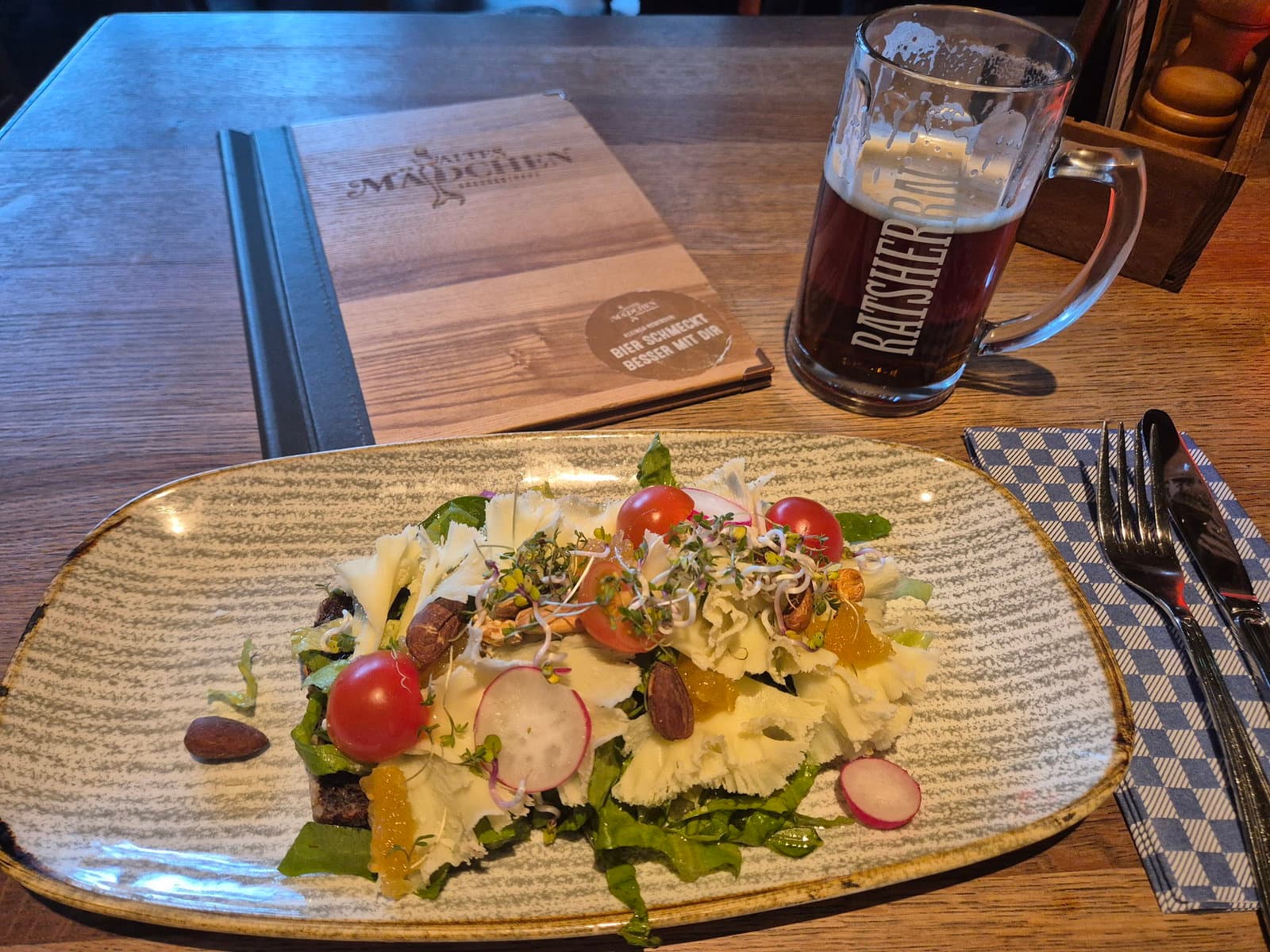 Altes Mädchen Ratsherrn Braugasthaus Hamburg photo 3