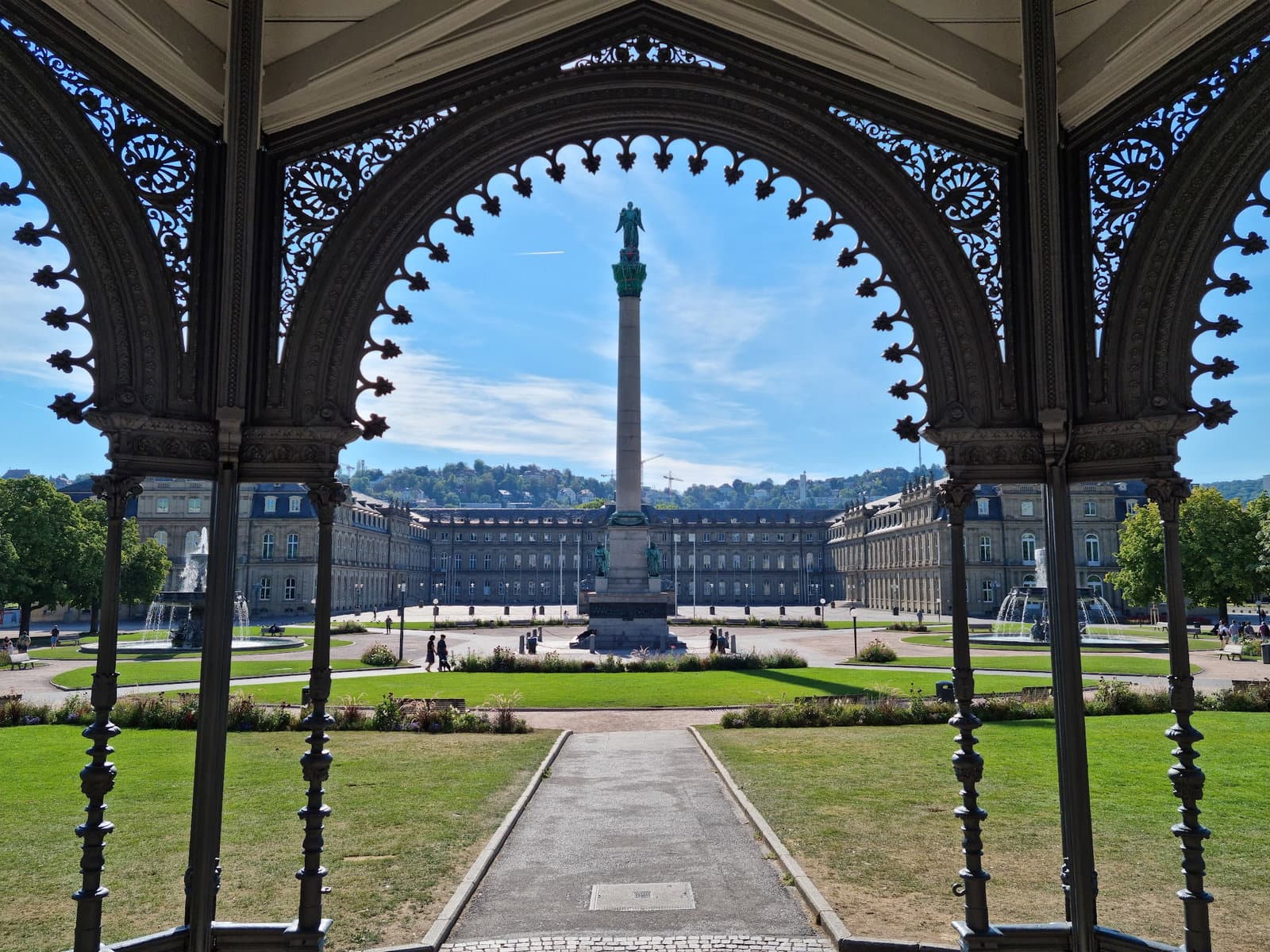 Neues Schloss Stuttgart photo 2
