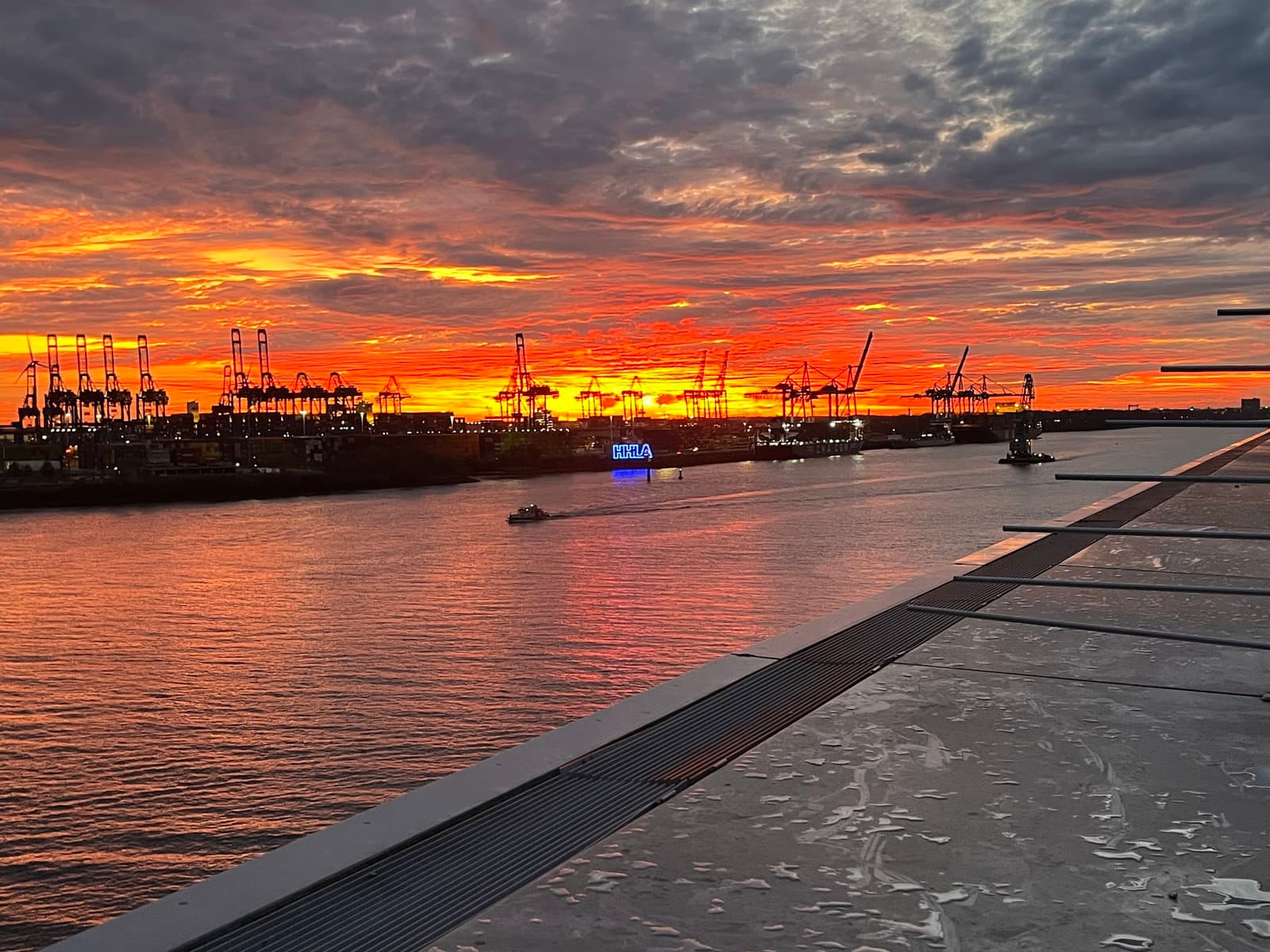 Hamburg Cruise Center Altona photo 4