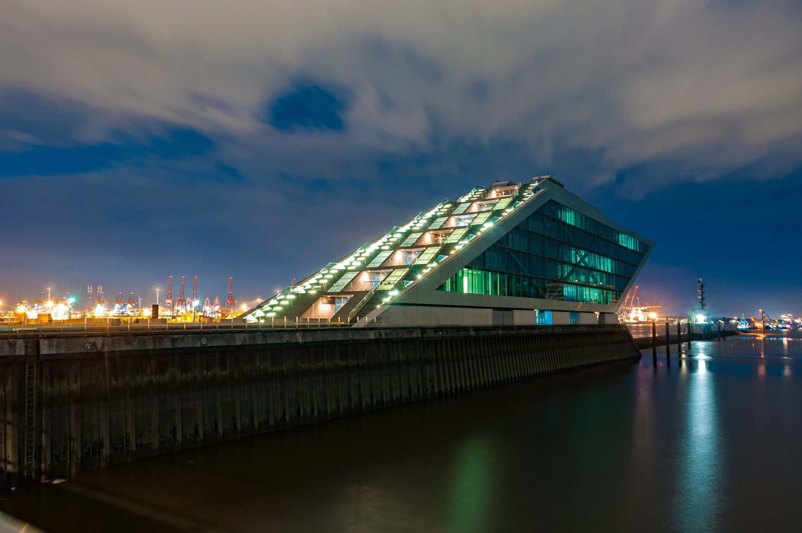 Hamburg Cruise Center Altona photo 3