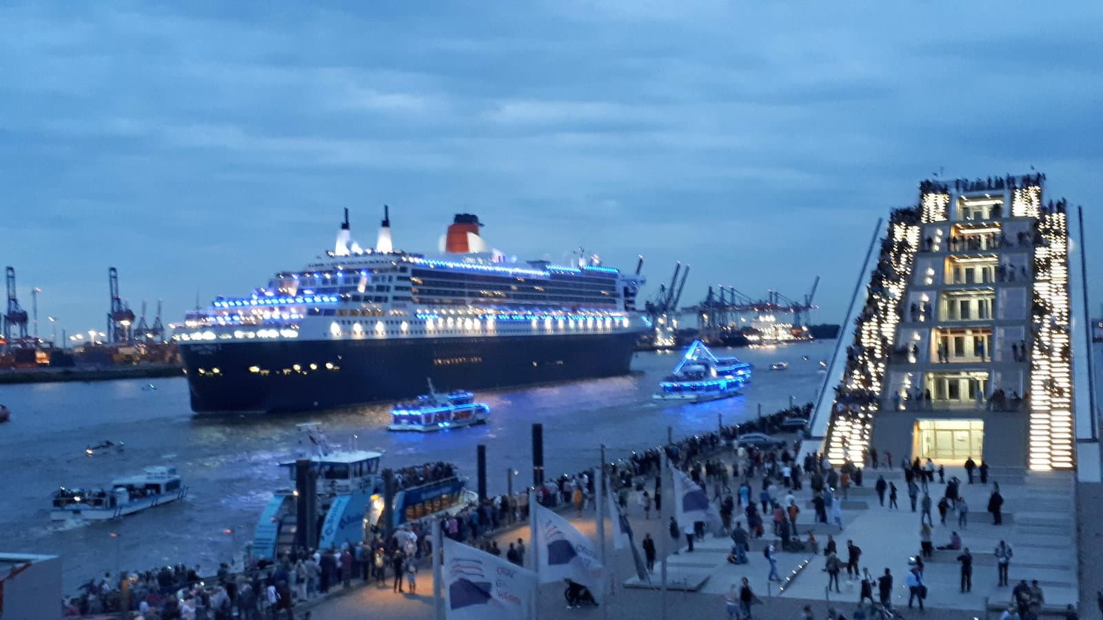 Hamburg Cruise Center Altona photo 2