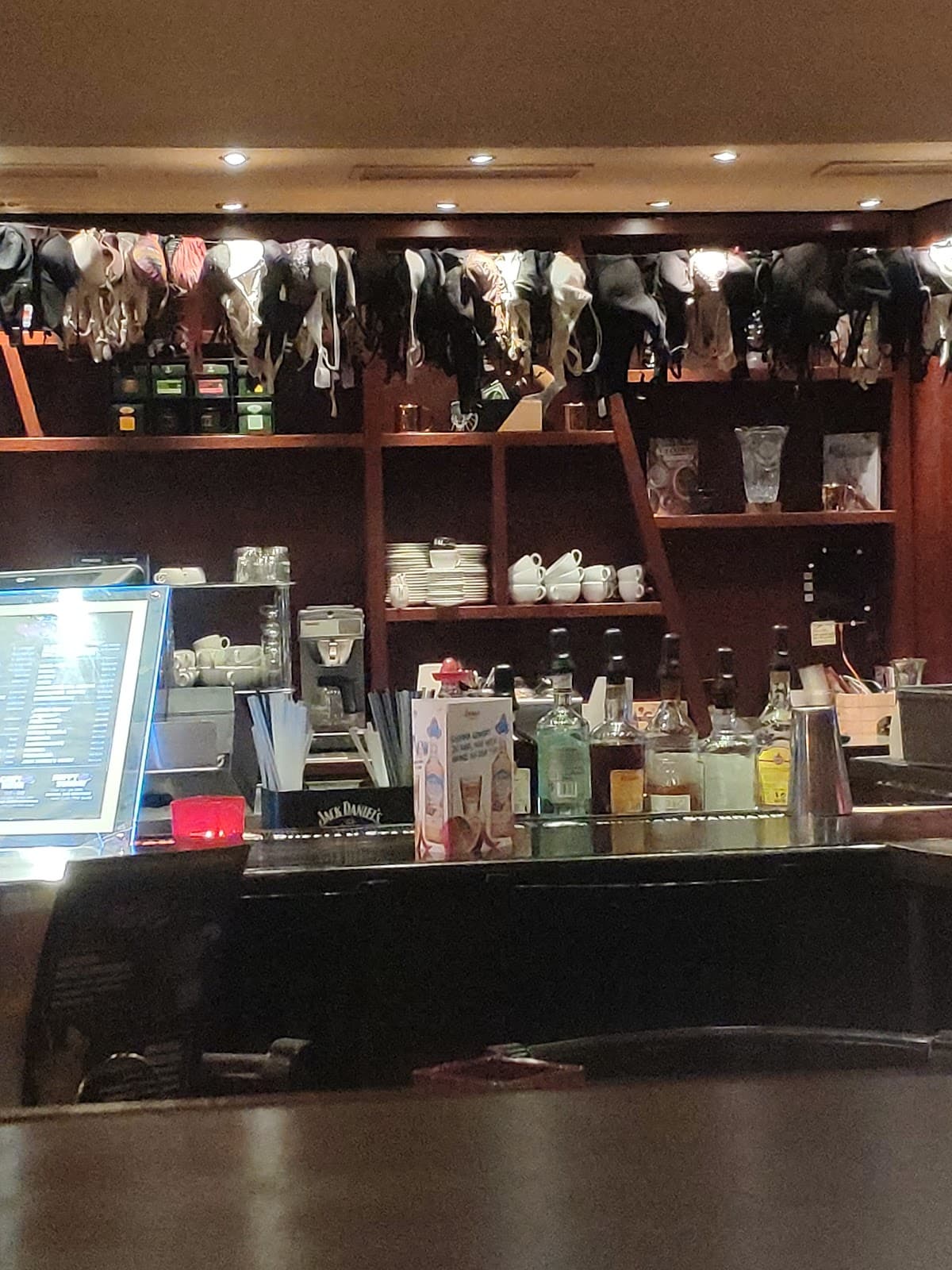 Roots Club & Lounge photo 4