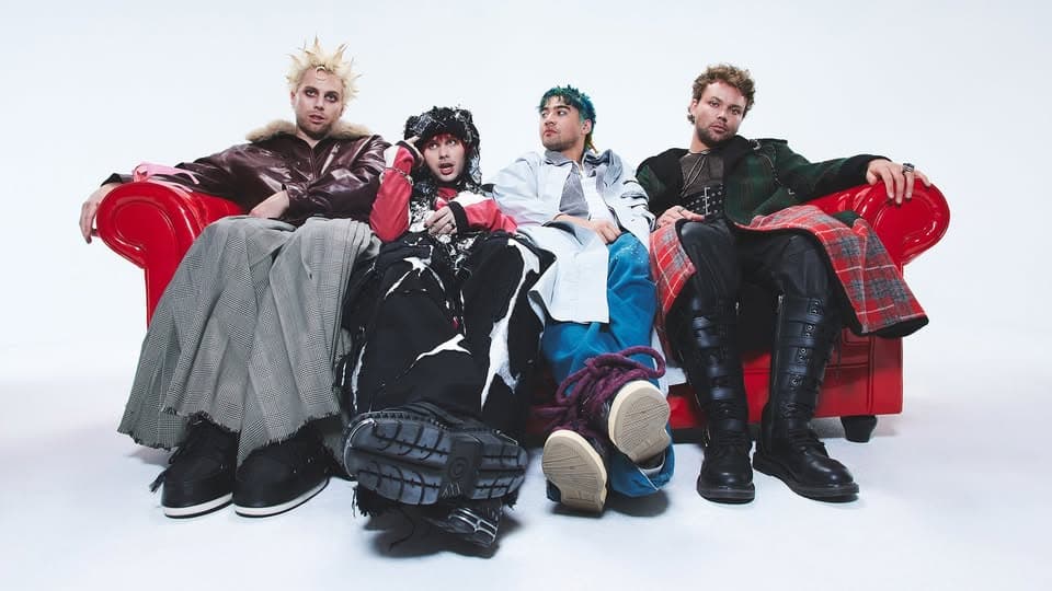 5 Seconds of Summer: EVERYONE'S A STAR! World Tour event cover